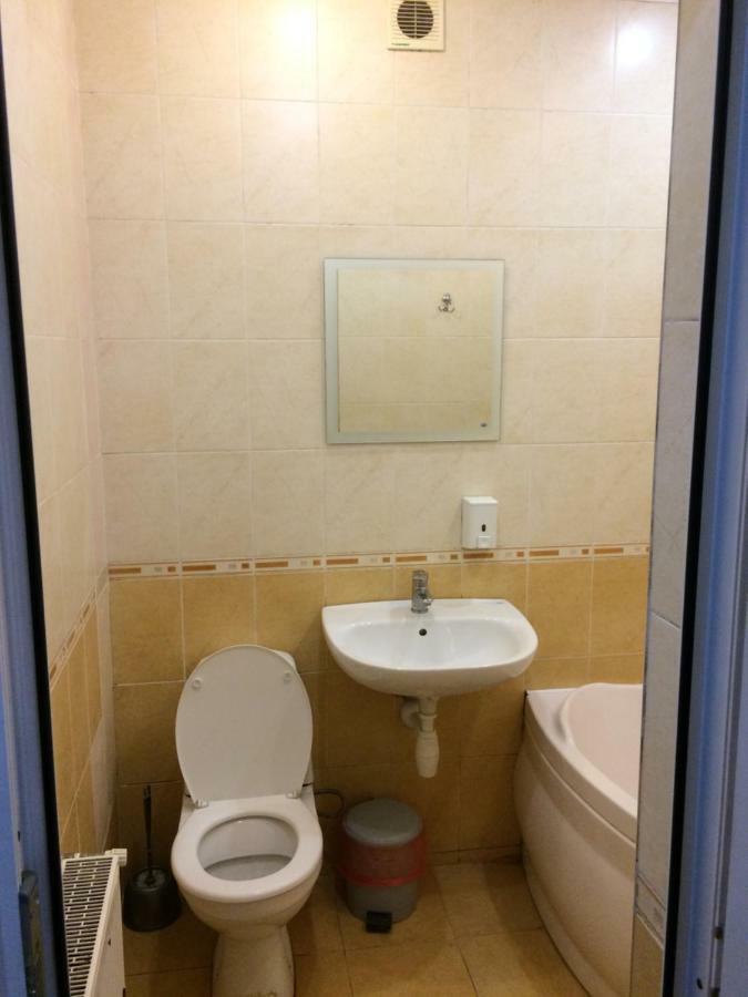 Room In The Guest House Odessa Exterior photo